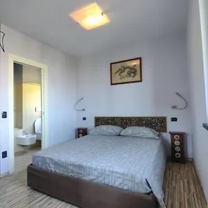 https://appartamento-aminta.italymilanhotels.net